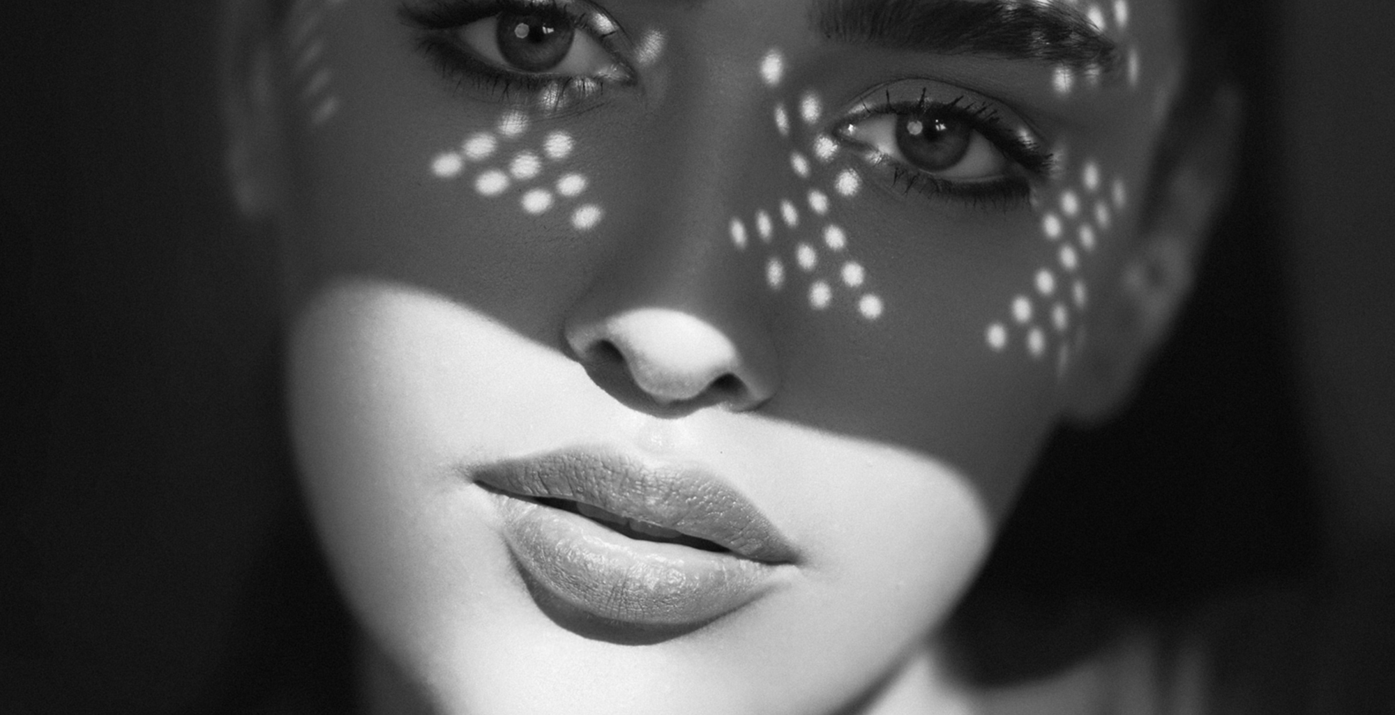 Points noirs et Filaments sébacés : quelle différence? Blackheads and Sebaceous Filaments: what's the difference?